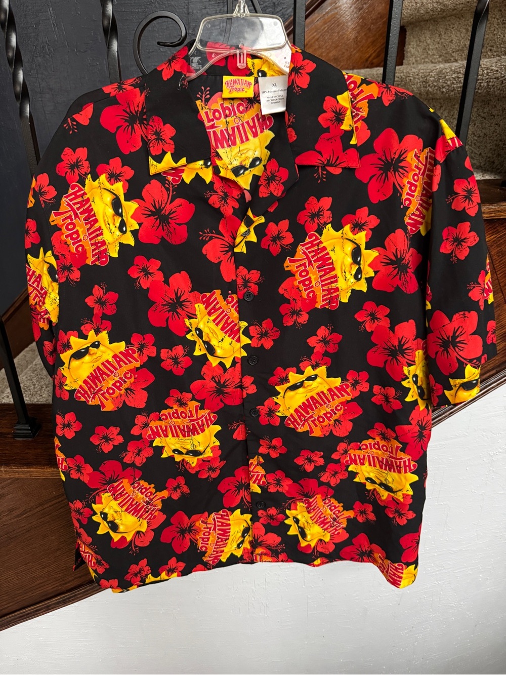 Black Red Floral Hawaiian Tropic Button-Up Shirt XL